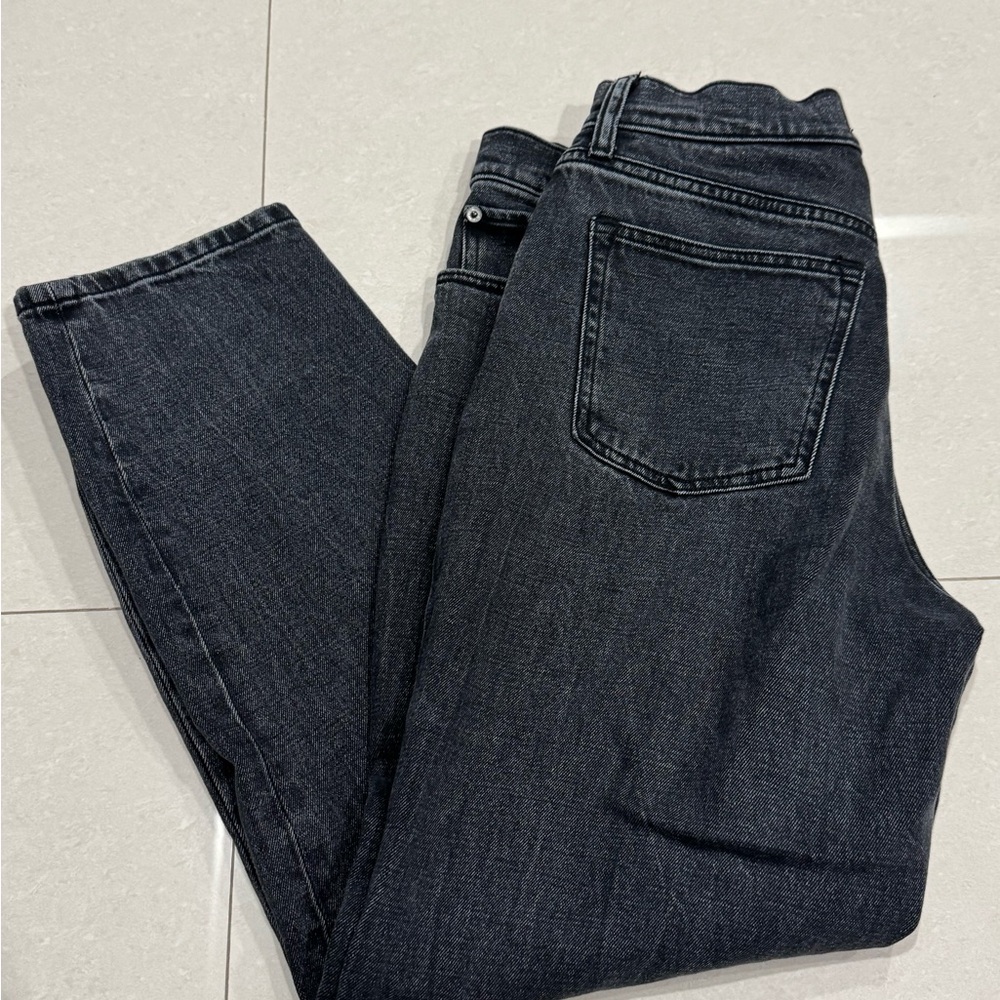 Woman’s Black Jeans